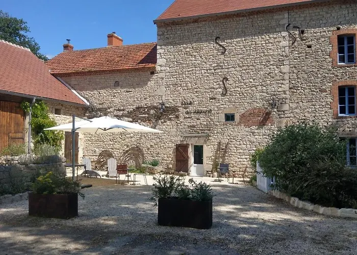 Le Moulin Des Valignards - Chambres D'Hotes Ebreuil photo