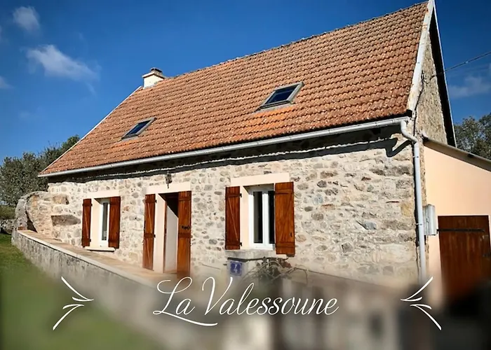 Maison De Vacances La Valessoune Villa Valessard photo