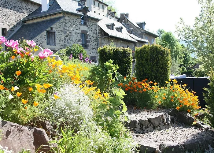 La Maison De Jeanne Thiezac photo