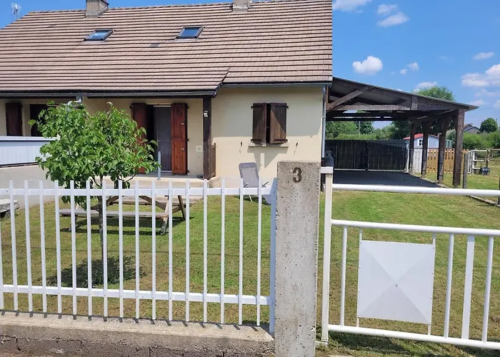 Maison Proche Viaduc De Garabit Loubaresse  photo
