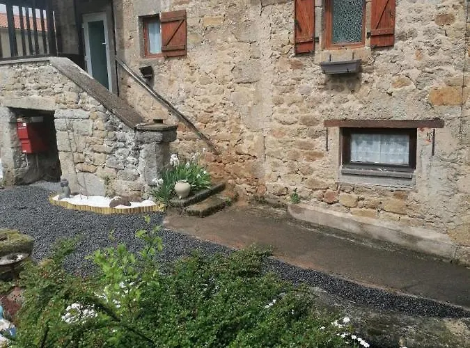 Bed and Breakfast Chambre D'Hote De La Petite Toscane D'Auvergne Isserteaux Foto