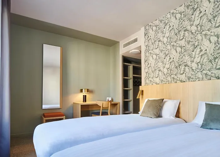 Originals Boutique, Hotel Larivaut, Puy-Guillaume photo