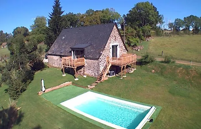 Gite D'Haut Bagnac Avec Piscine Anglards-de-Salers photo