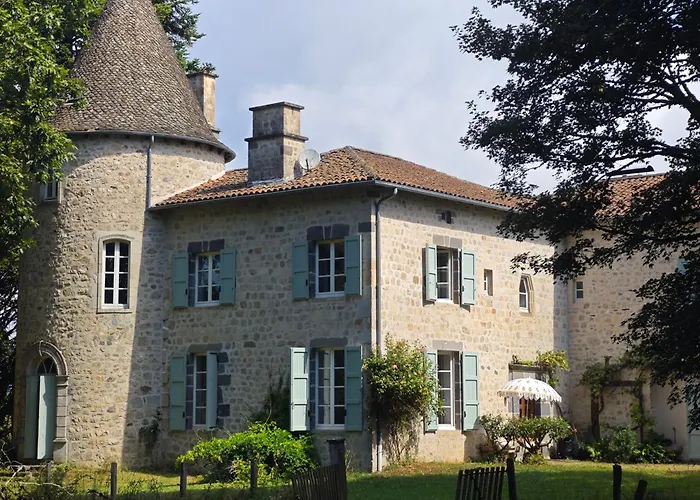 Manoir De Famille Proche Lac Saint-Etienne-Cantales photo