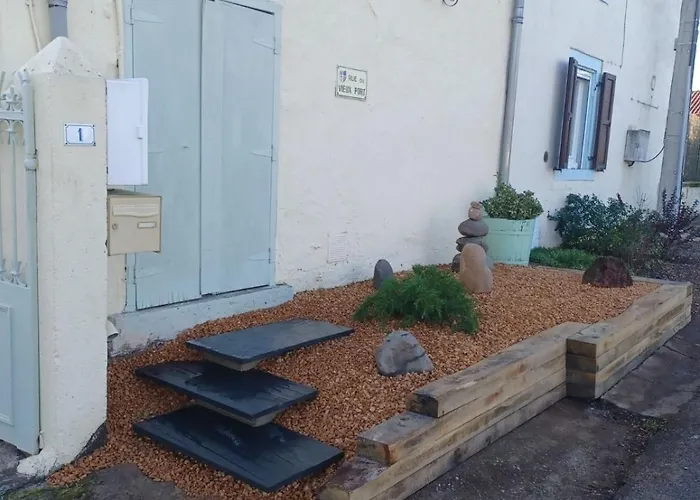 Maison Au Bord De L'Allier Entierement Renovee Joze photo