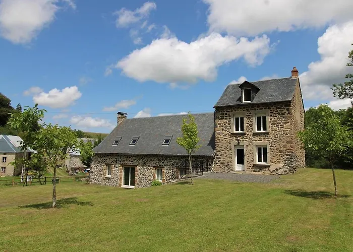 Maison Spacieuse Avec Jardin, Cheminee, Jeux Pour Enfants Et Proche Des Cascades Et Lacs - Fr-1-742-521 Veze photo