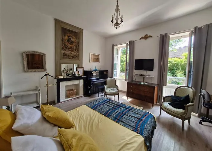 صورة Les Demeures Du Parc, La Bourbonnaise, Proche Des Thermes