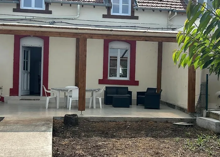 Фото Gite Des Jonquilles Noyant-d'Allier