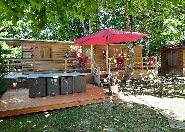 Apartament La Roulotte Du Parc Saint-Priest-des-Champs zdjęcie