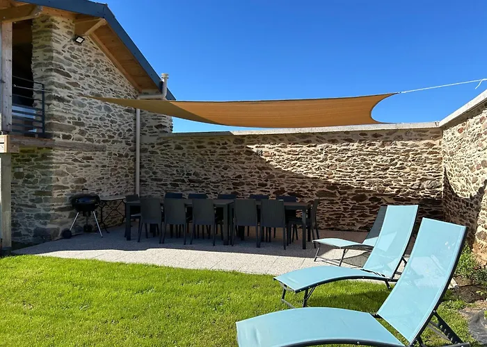 Gite 8 Pers Avec Spa Et Jardin Proximite Aurillac アルパジョン・シュル・セールの写真