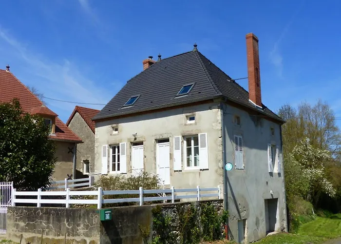 fotos do Ferme Bourbonnaise Renovee Avec Jardin, Animaux Admis - Fr-1-489-295 Vila Bransat