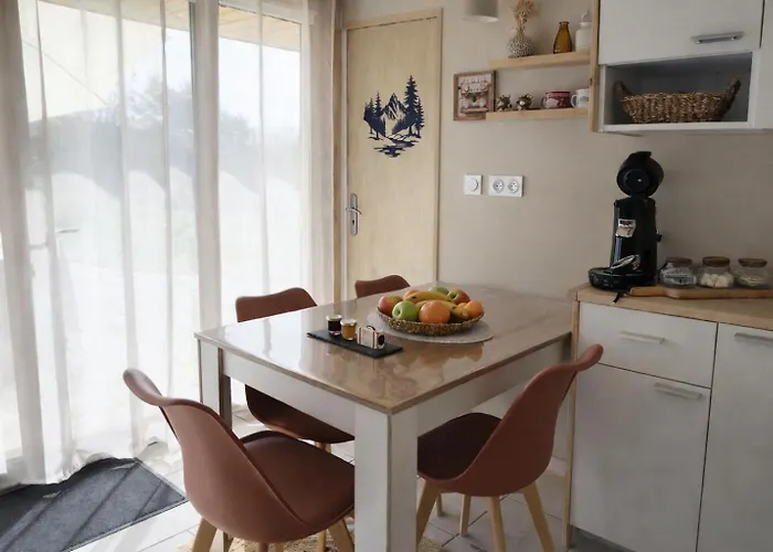 Photo de Séjour cosy en Auvergne Nature Randos et Volcans L'Estrade