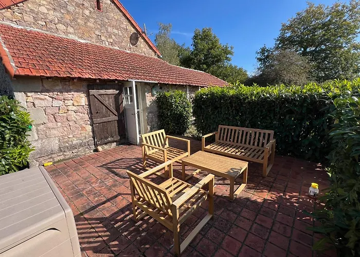 Фото Tiny Gite La Petite Grue Louroux-Bourbonnais