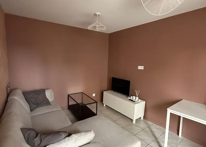 Maison Avec Terrasse Et Balcon - 2 Chambres - Proche Clermont-Ferrand Saint-Beauzire  photo