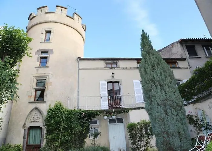 Фото Bed and Breakfast La Tour Richelieu Les Martres-de-Veyre