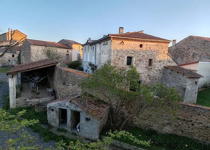 Grande Maison Au Calme, Campagne Et Nature 10 Pers Aubiat photo