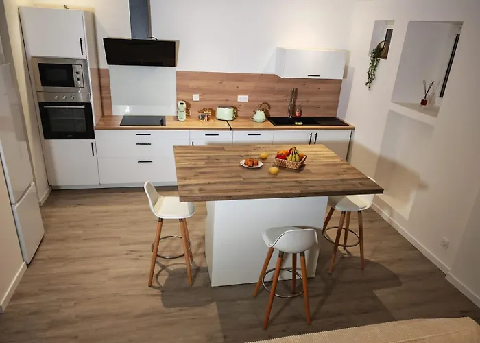 Фото Appartements Neufs Classes 3 Etoiles - Vic Le Comte - Auvergne Vic-le-Comte