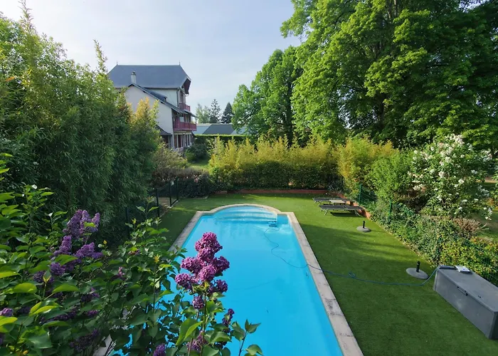 صورة Chambres De Charme Avec Piscine - Le Monde De Charlie - Proche Vichy بيلريف-سور-اليي