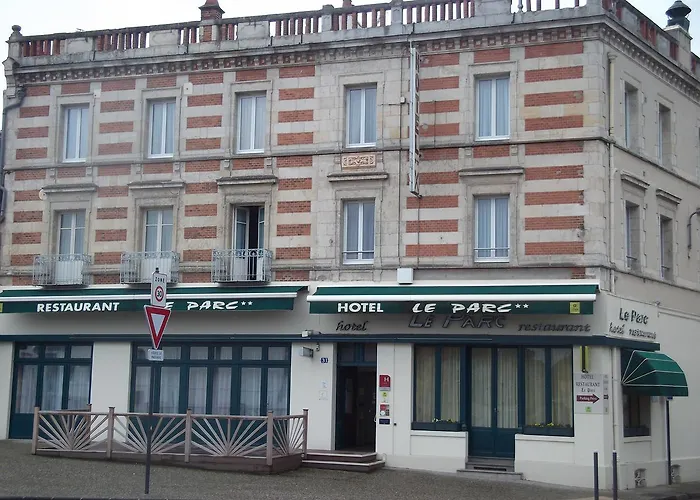 Hotel Restaurant Le Parc Moulins  photo