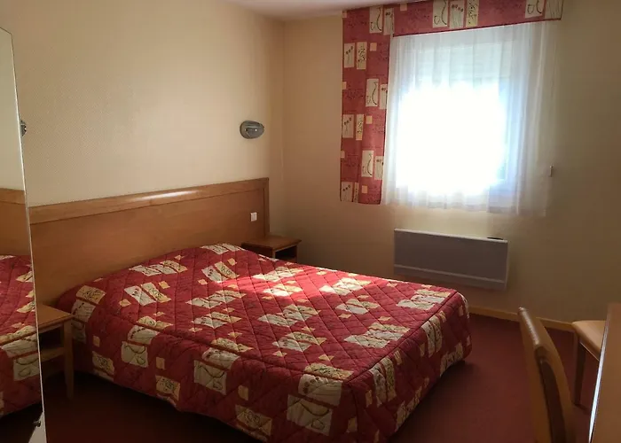 Hotel La Colombiere Cantal Massiac photo