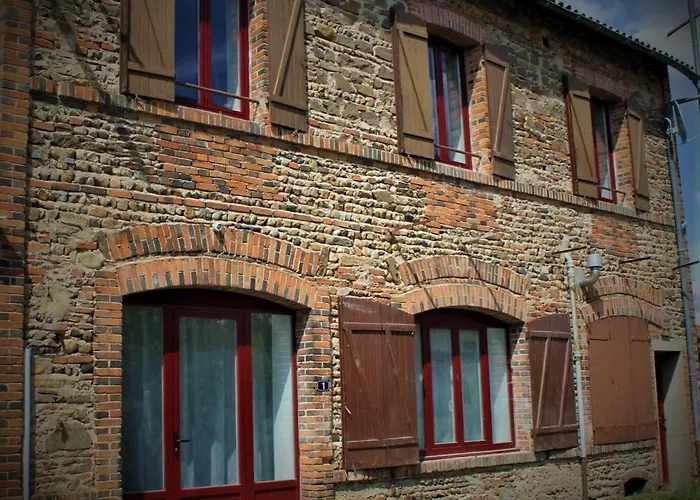 La Forge Du Graveyron Hotel Saint-Priest-Bramefant zdjęcie